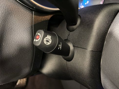 Used 2023 Mercedes-Benz GLC 300 4MATIC Coupe image 18