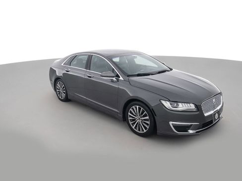 Used 2017 Lincoln MKZ Premiere image 3