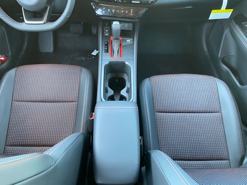 Certified 2025 Nissan Kicks SR FWD image 14