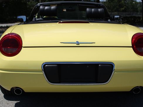 Used 2002 Ford Thunderbird RWD image 15