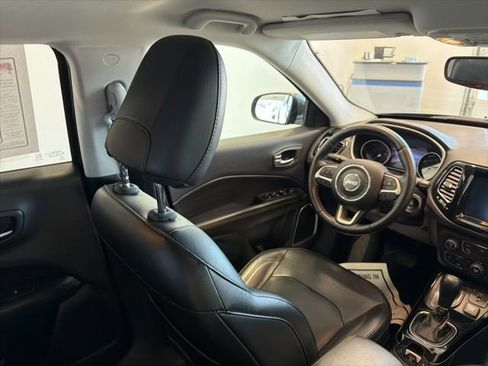 Used 2019 Jeep Compass Limited w/ Safety & Security Group AWD/4WD image 29