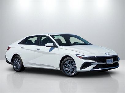 New 2025 Hyundai Elantra Blue
