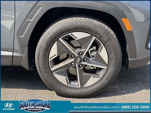 Certified 2025 Hyundai Tucson SEL AWD/4WD image 9