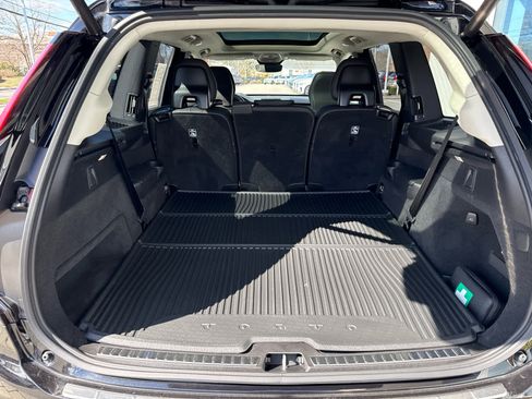 Used 2026 Volvo XC90 B6 Ultra w/ Protection Package Premier AWD/4WD image 19