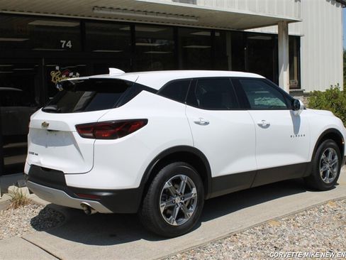 Used 2023 Chevrolet Blazer LT AWD/4WD image 6