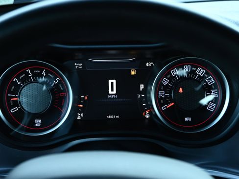 Used 2019 Dodge Challenger R/T w/ Driver Convenience Group image 11