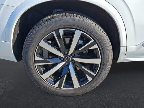 Certified 2025 Volvo XC90 B5 Core AWD/4WD image 33