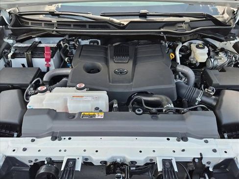 Used 2025 Toyota Tundra SR5 AWD/4WD image 20