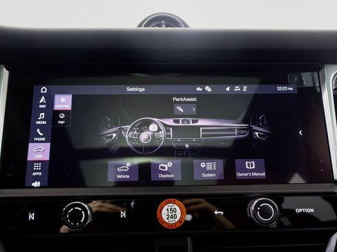 New 2026 Porsche Macan image 17