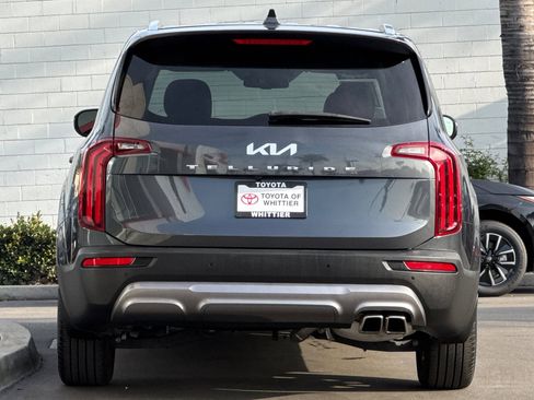 Used 2022 Kia Telluride EX w/ EX Premium Package image 6