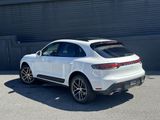 Certified 2025 Porsche Macan image 3