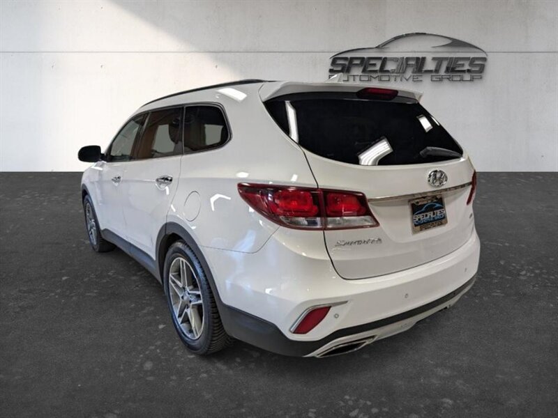 Used 2017 Hyundai Santa Fe FWD image 8