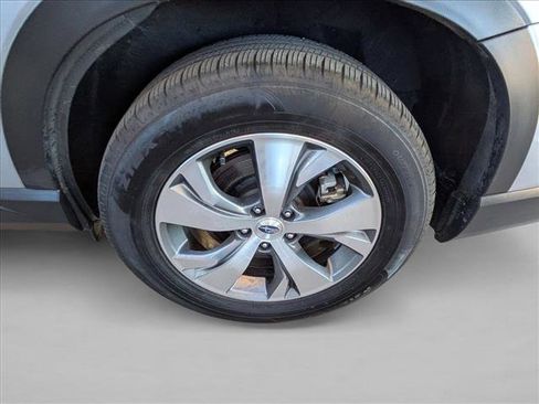 Certified 2024 Subaru Ascent Premium w/ Convenience Package image 9