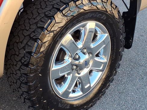 Used 2013 Ford F150 Lariat w/ Luxury Equipment Group image 16