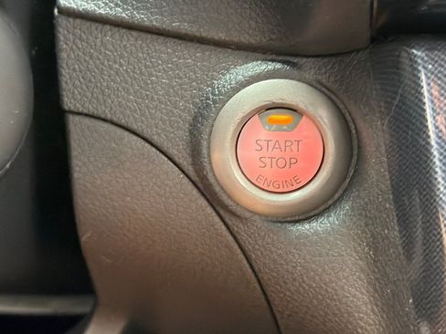 Used 2018 Nissan Sentra SR w/ Technology Package FWD image 23