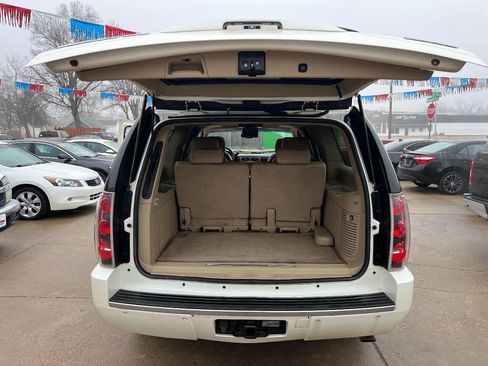 Used 2009 GMC Yukon XL Denali image 21