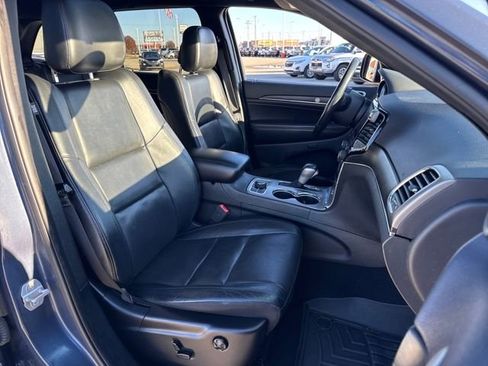 Used 2019 Jeep Grand Cherokee Limited w/ Luxury Group II image 13