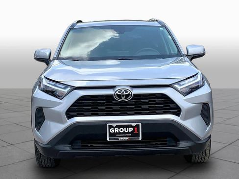 Used 2025 Toyota RAV4 XLE FWD image 4