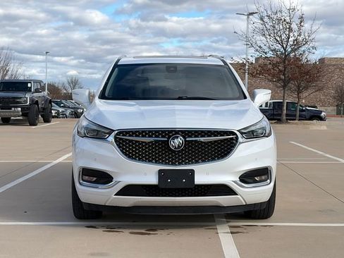 Used 2020 Buick Enclave Avenir w/ Avenir Technology Package FWD image 2