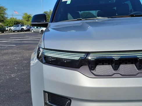 New 2026 Jeep Grand Wagoneer 4WD image 7