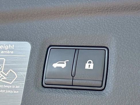 Certified 2025 INFINITI QX50 Sport image 13