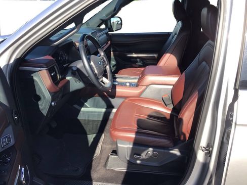 Used 2022 Ford Expedition Max Limited AWD/4WD image 9