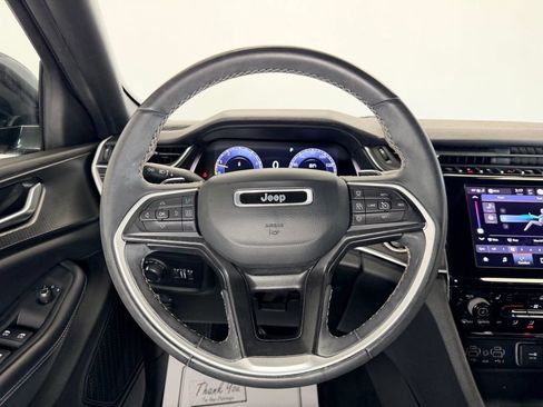 Used 2023 Jeep Grand Cherokee L Laredo AWD/4WD image 18