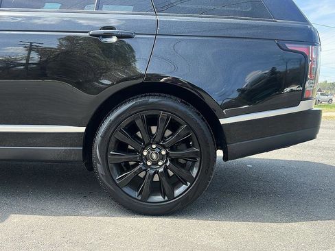 Used 2014 Land Rover Range Rover Supercharged image 21