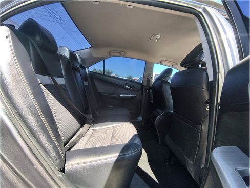 Used 2013 Toyota Camry SE image 14