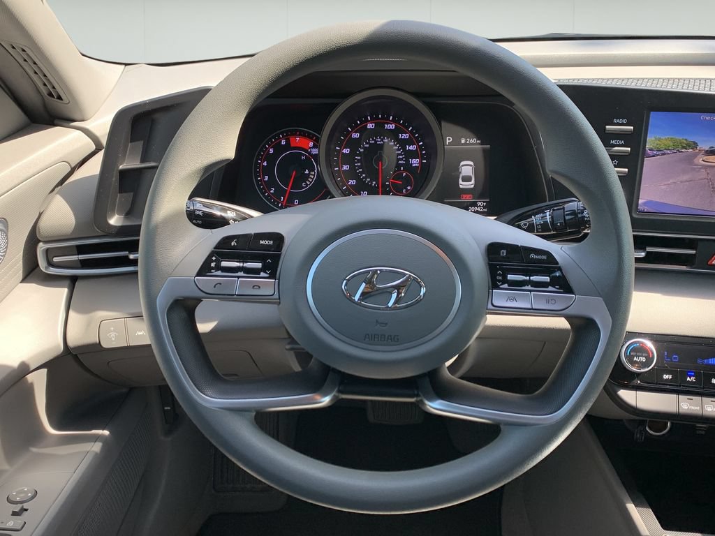 Certified 2023 Hyundai Elantra SEL FWD image 25