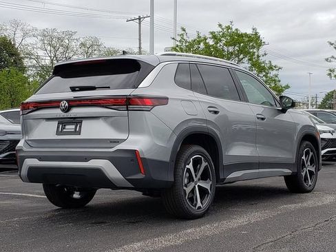 New 2026 Volkswagen Tiguan SE AWD/4WD image 3