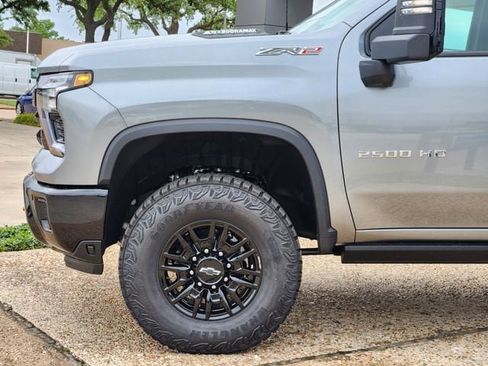 New 2026 Chevrolet Silverado 2500 ZR2 AWD/4WD image 7