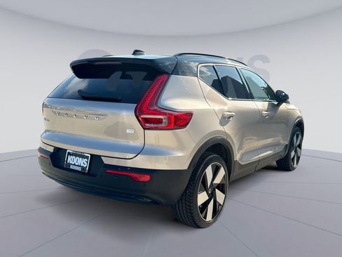 Used 2023 Volvo XC40 Recharge Ultimate AWD/4WD image 7