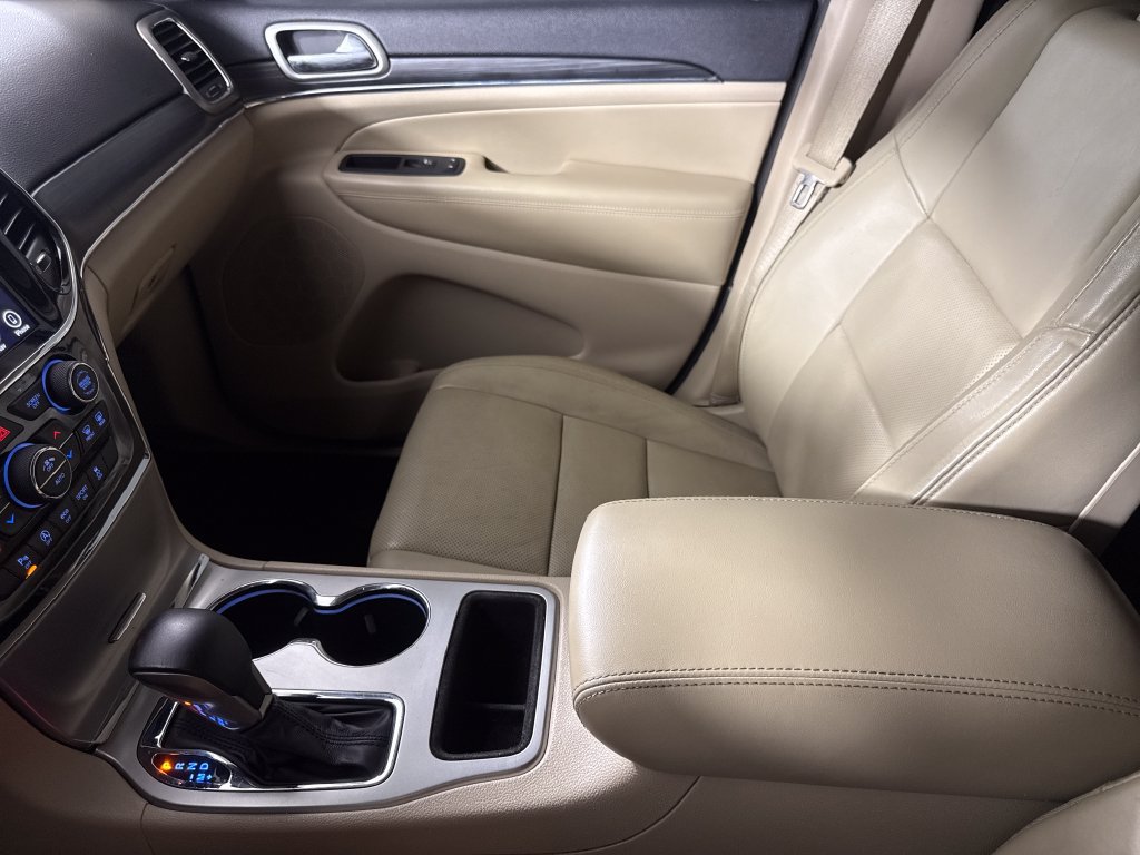 Used 2019 Jeep Grand Cherokee Limited w/ Luxury Group II RWD image 23