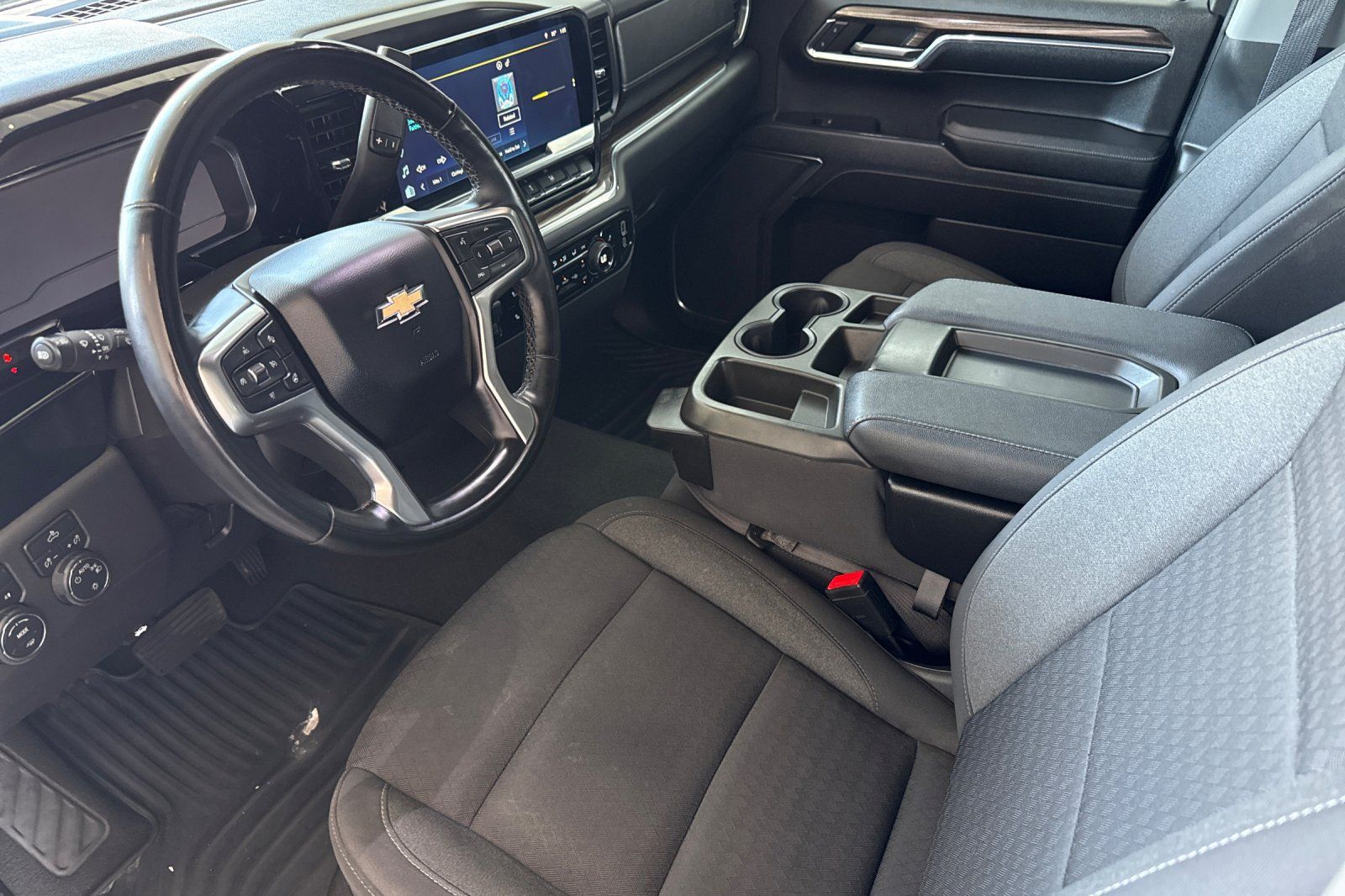 Used 2023 Chevrolet Silverado 1500 LT AWD/4WD image 9