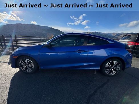 Certified 2017 Honda Civic EX-T image 1