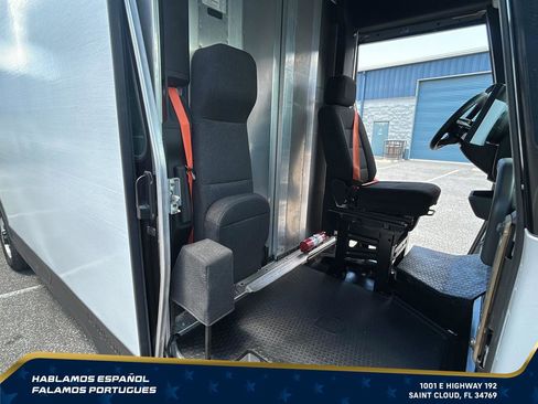 Used 2024 Chevrolet Brightdrop 600 w/ Commercial Equipment Package AWD/4WD image 22
