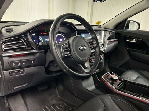 Used 2021 Kia Niro EX Premium image 10