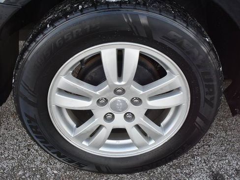 Used 2014 Chevrolet Sonic LT image 38