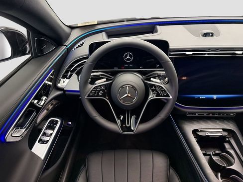 Used 2026 Mercedes-Benz E 450 4MATIC Sedan image 10
