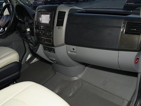 Used 2015 Mercedes-Benz Sprinter 3500 image 13