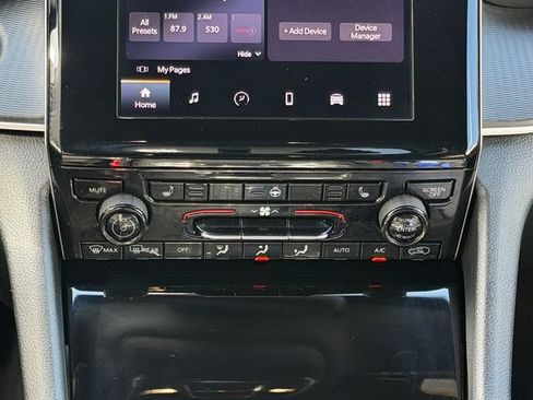 Used 2024 Jeep Grand Cherokee Altitude AWD/4WD image 19