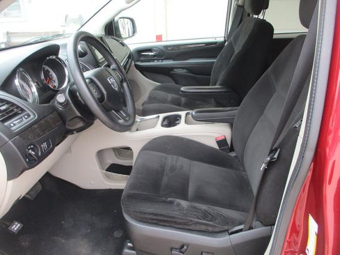 Used 2015 Dodge Grand Caravan SXT w/ Security Group FWD image 27