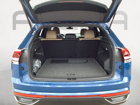 New 2026 Volkswagen Atlas Cross Sport SE FWD image 10