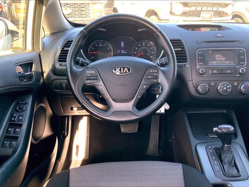 Used 2016 Kia Forte EX image 5