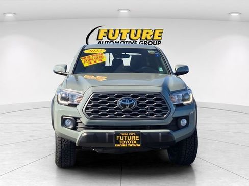 Certified 2023 Toyota Tacoma TRD Off-Road image 2