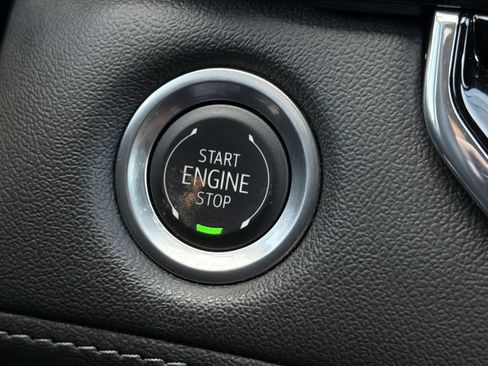 Used 2024 Chevrolet Colorado LT w/ LT Convenience Package II RWD image 8