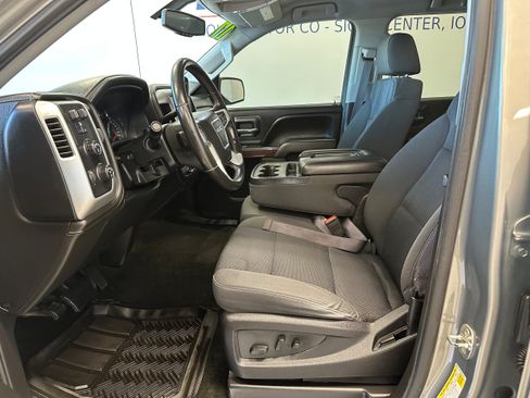 Used 2017 GMC Sierra 1500 SLE w/ SLE Value Package AWD/4WD image 10