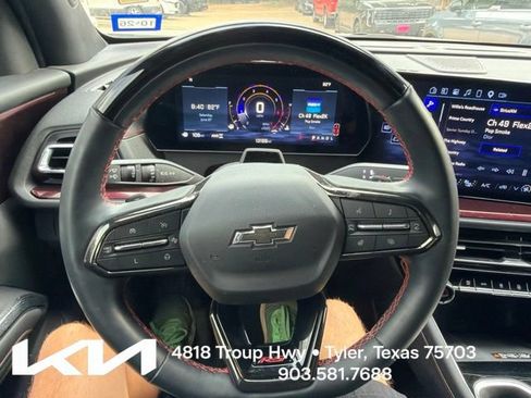 Used 2024 Chevrolet Traverse RS w/ LPO, Floor Liner Package AWD/4WD image 17