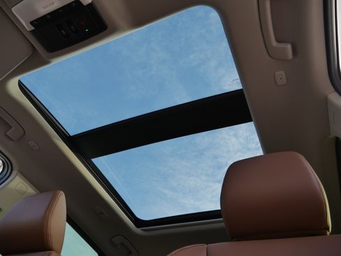 New 2026 Nissan Rogue Platinum w/ Platinum Premium Package image 5